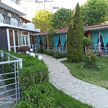 Danita Apartments & Diva Restaurant Bbq&Pool Bar Varna Dış mekan fotoğraf