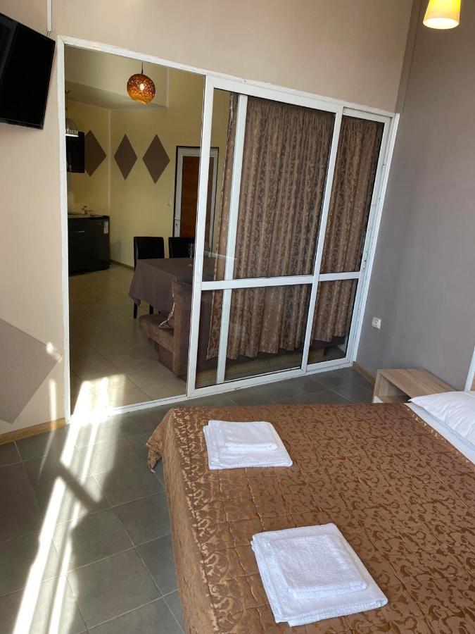 Danita Apartments & Diva Restaurant Bbq&Pool Bar Varna Dış mekan fotoğraf